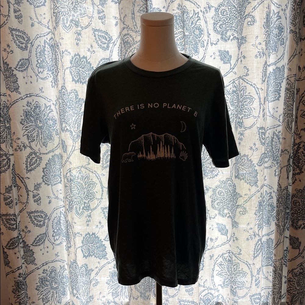 Green Organic Graphic T-Shirt with Environmental message